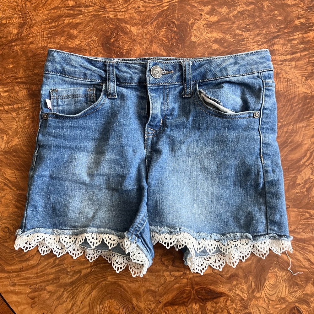 Tommy Bahama Jean shorts with lace